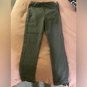 Women’s pants. Size 4 olive green